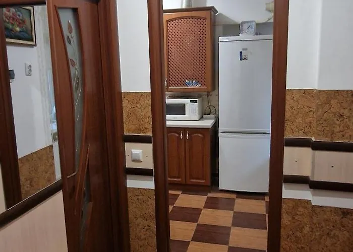 біля оперного театру Apartment *