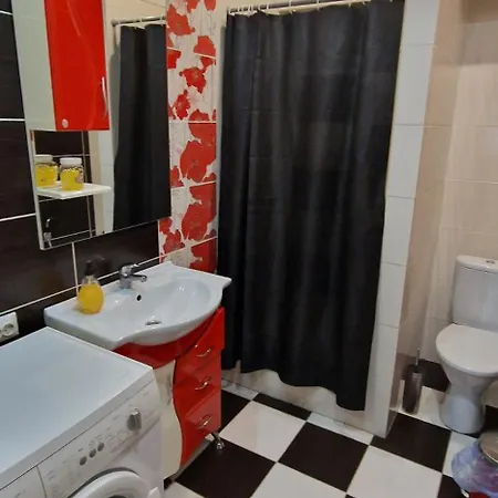 біля оперного театру